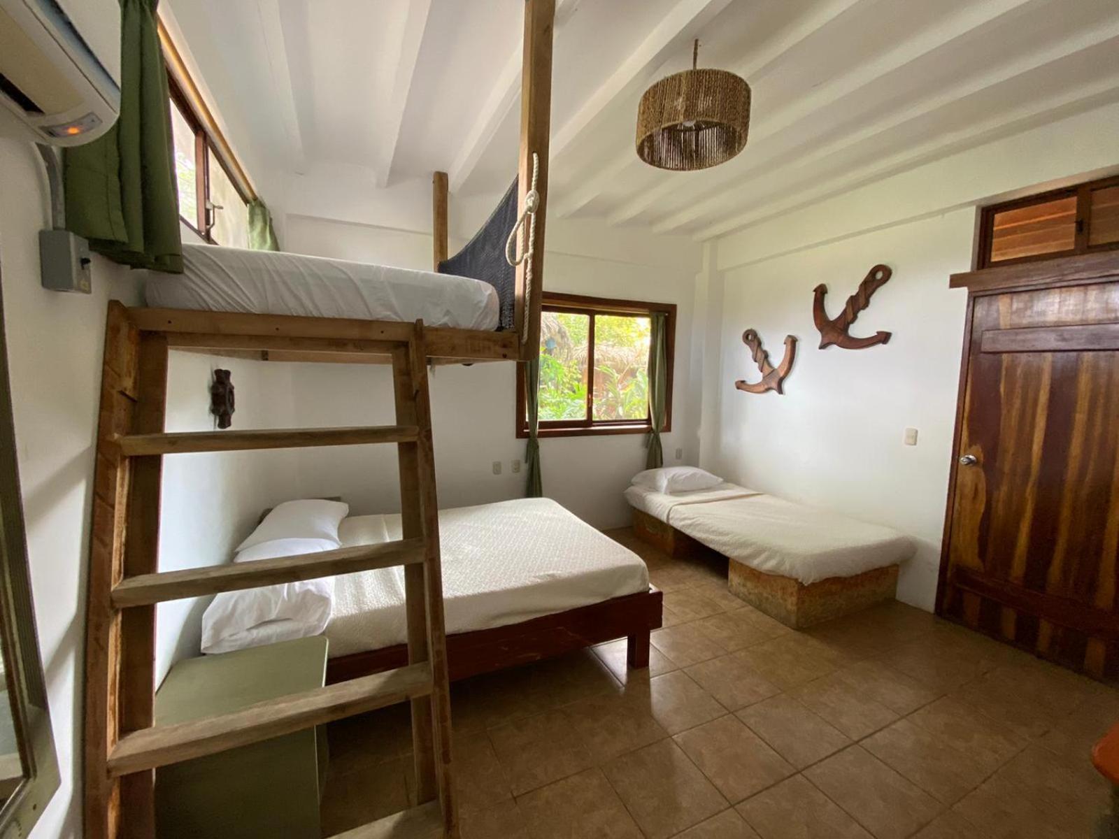 Hotel Nantu Hosteria Puerto López Extérieur photo